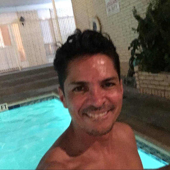 Meet your Posher, Rene - Picture 3 of 3